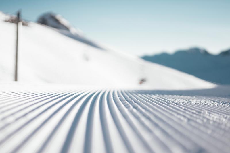 eine sonnige Skipiste