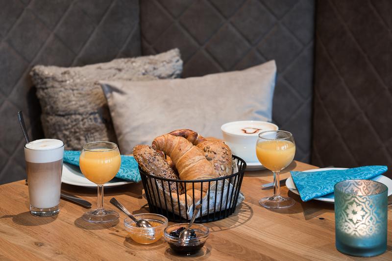 Detailaufnahme eines Frühstücks im Hotel Berwangerhof