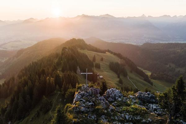 Berg Besler in Obermaiselstein bei Sonnenaufgang