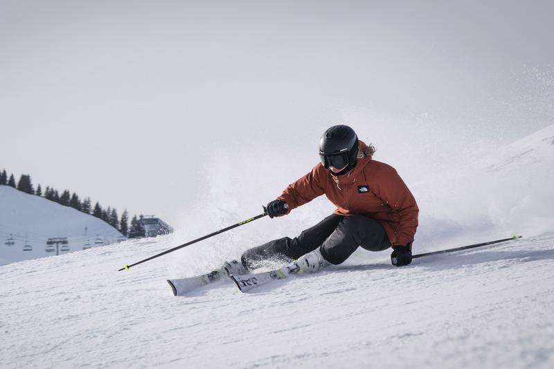 Bild einer Skifahrerin