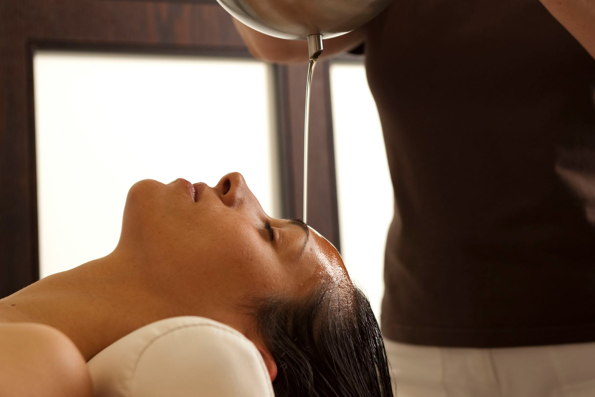 Massage und Anwendung im Alpenspa des Berwangerhofs