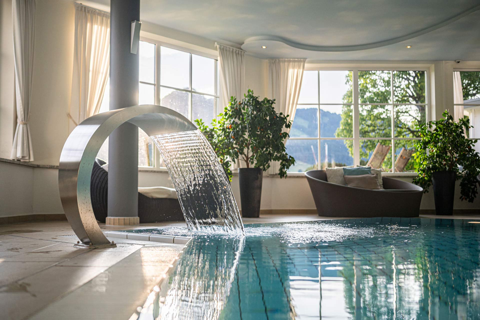 Poolbereich im Spa des Hotel Berwangerhof