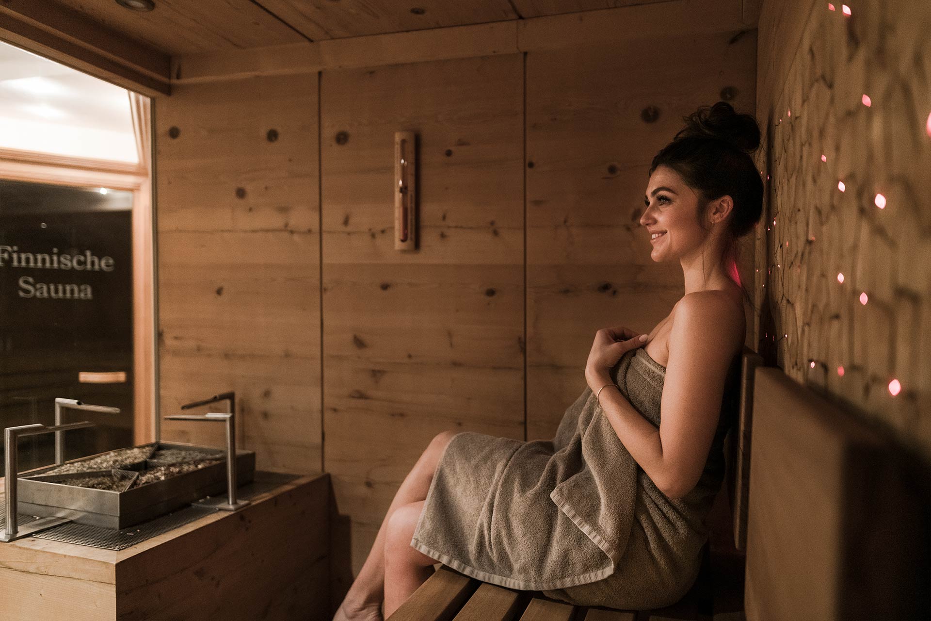 Personen im Saunabereich des Alpenspa