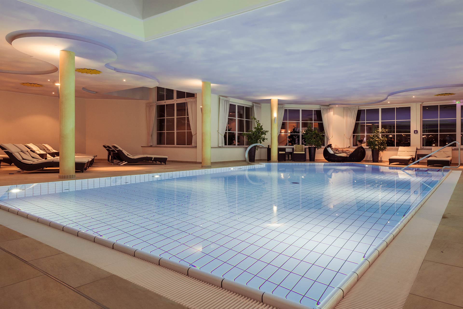 Abendstimmung im Alpenspa des Berwangerhof